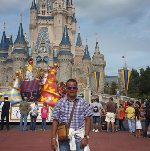 Meet your Posher, Gustavo - Picture 1 of 1